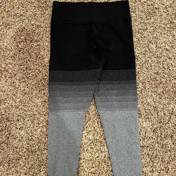 Nux Fifty Shades Legging in Slate - Picture 10 of 15